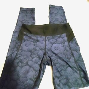 Under Armour Heat Gear Full Length Leggings Small